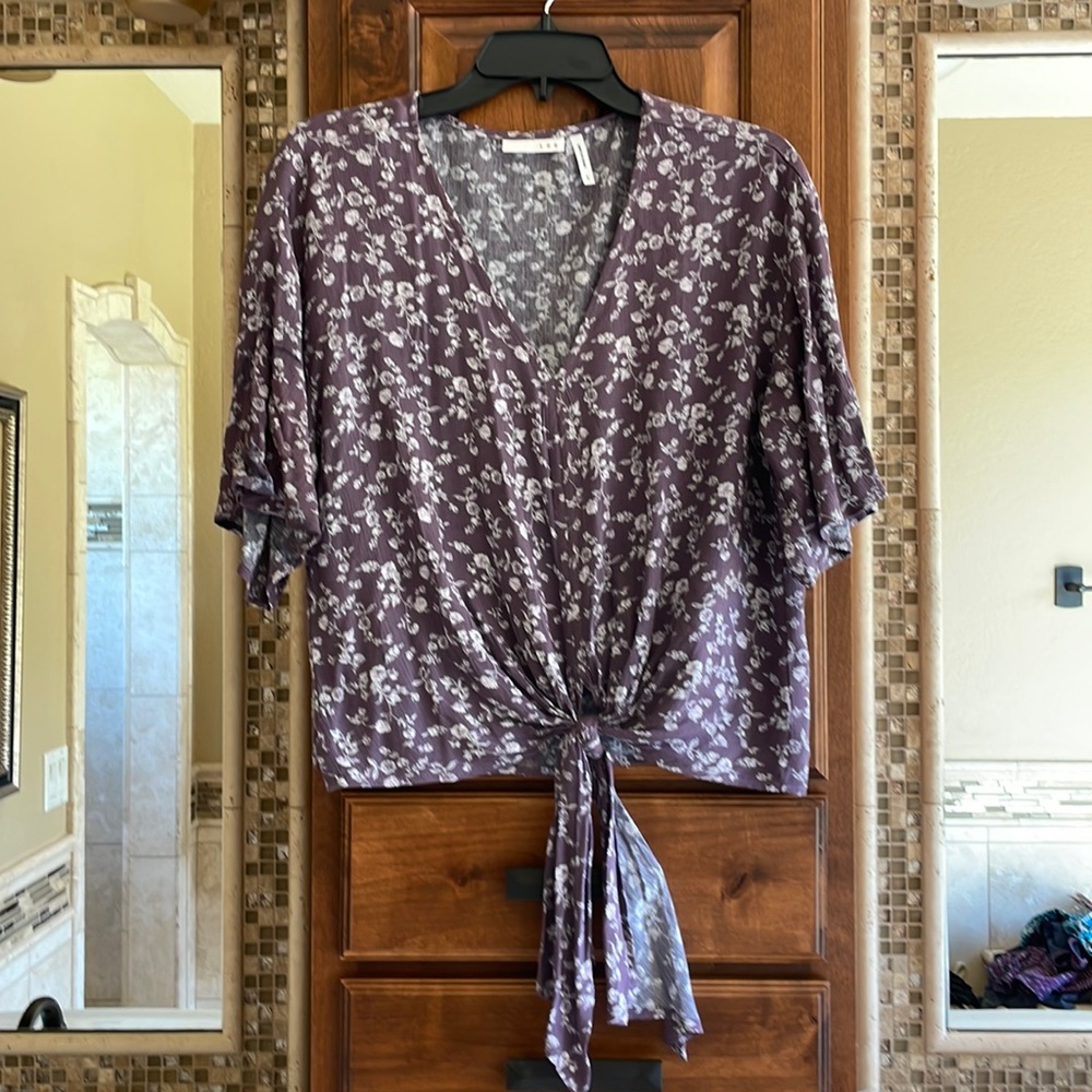 Tie Front Vneck Blouse size S